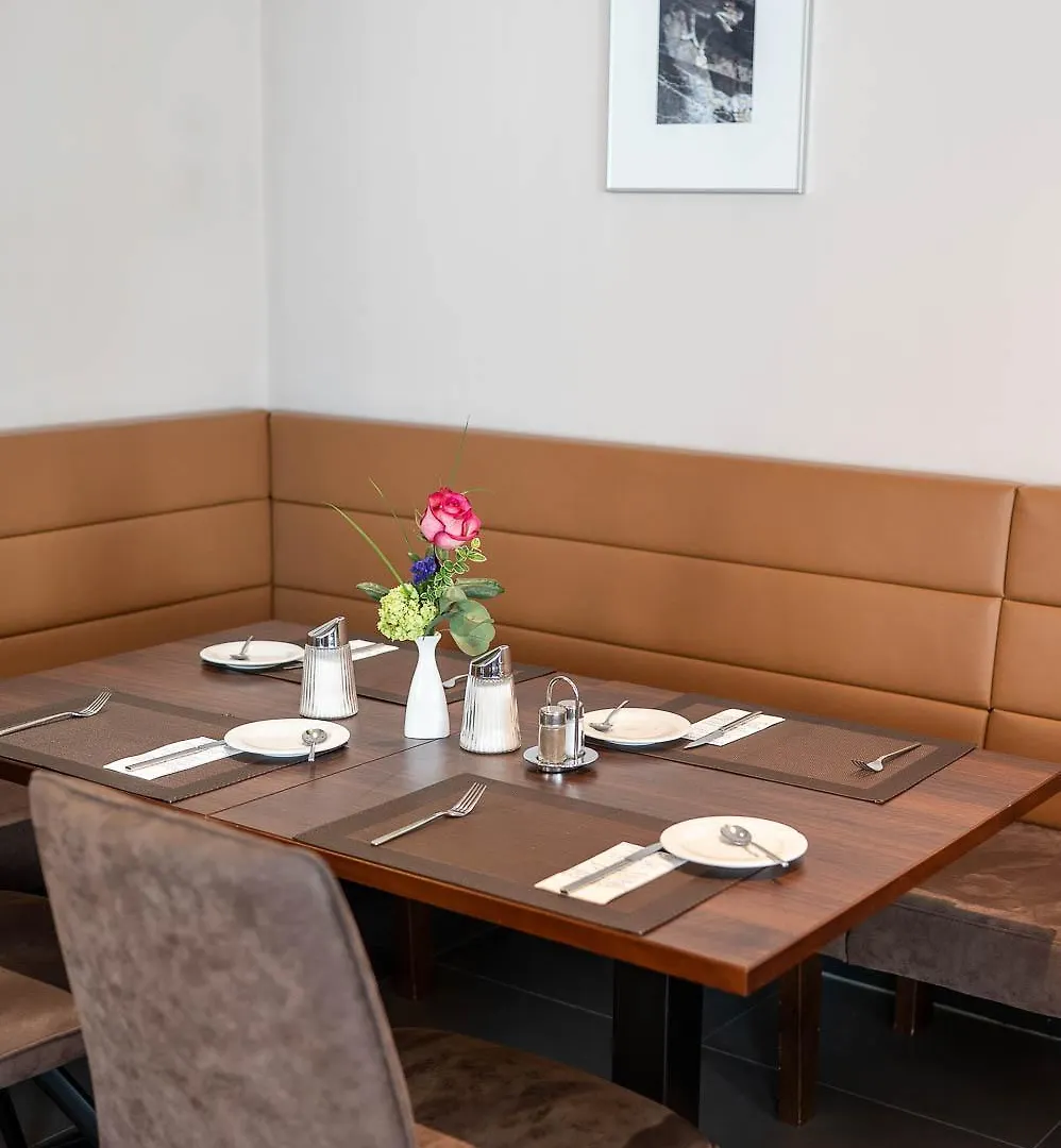 Hotel Ganslhof - Adults Only 3*, Salzburg Austria