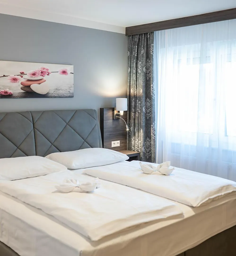 ***  Hotel Ganslhof - Adults Only Salzburg Østrig